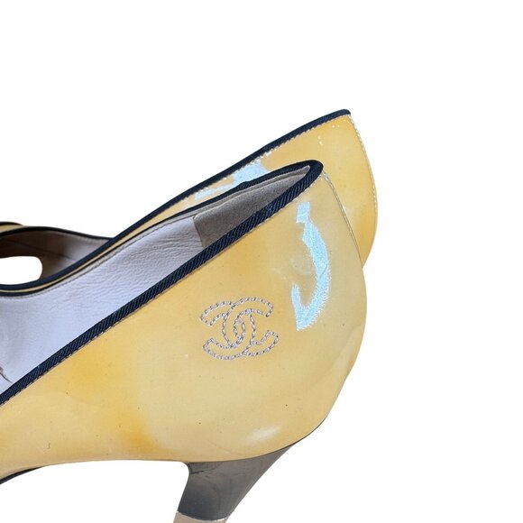Chanel CC Patent Leather Cap Toe Multicolor Metal Heel Pumps Size 38.5 - Picture 8 of 13